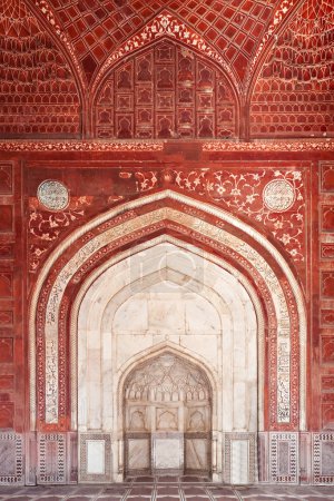 Detail of decorating the Taj Mahal