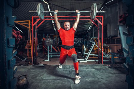 Powerlifter levantamiento de pesas
