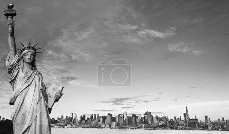 Foto de Foto ciudad de Nueva York en blanco y negro hi contraste - Imagen libre de derechos