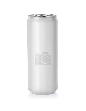 Téléchargez les photos : Boisson en aluminium en métal blanc peut 500ml, modèle de maquette prêt pour votre conception. Isolé sur fond blanc. Sentier de coupe - en image libre de droit