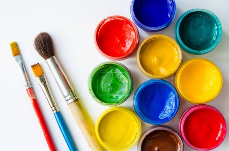 Pinturas y pinceles