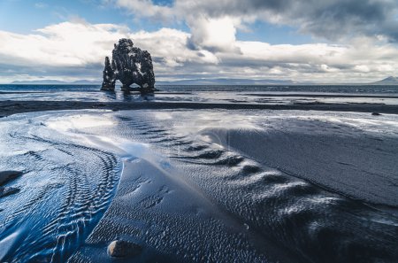 Formación rocosa de Hvitserkur, Islandia
