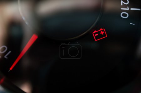 El acumulador se descarga en un coche
