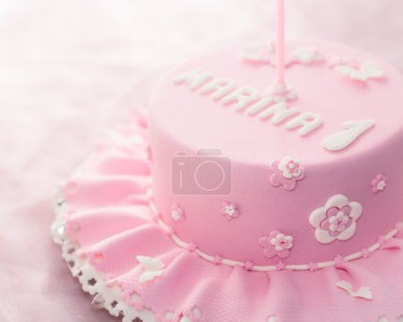 Téléchargez les photos : Beau gâteau d'anniversaire pour bébé fille - en image libre de droit