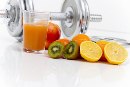 Equipo de fitness y comida saludable, manzana, nectarinas, kiwi, lem
Equipo de fitness y comida saludable, manzana, nectarinas, kiwi, lem