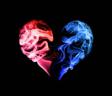 Foto de Corazón rojo y azul abstracto del humo sobre un fondo oscuro
. - Imagen libre de derechos