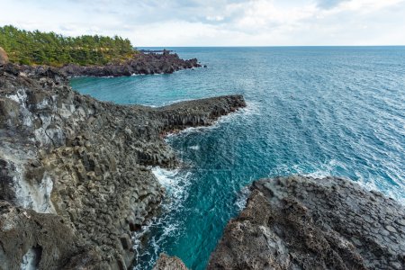 Jungmun Daepo Coast Jusangjeolli Cliff en la isla de Jeju, Kor del Sur
