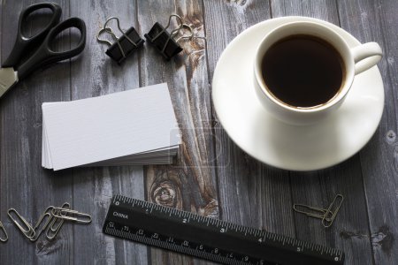 café, tarjetas de visita y material de oficina
