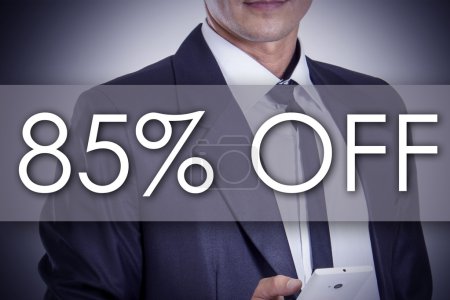 85 por ciento OFF - Joven hombre de negocios con texto - concepto de negocio
